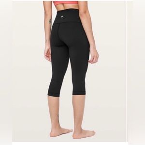 Lululemon Wunder Under Crop Black Leggings , size 8